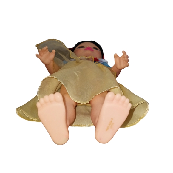 Disney Princess Snow White Toddler Doll - Picture 4 of 8